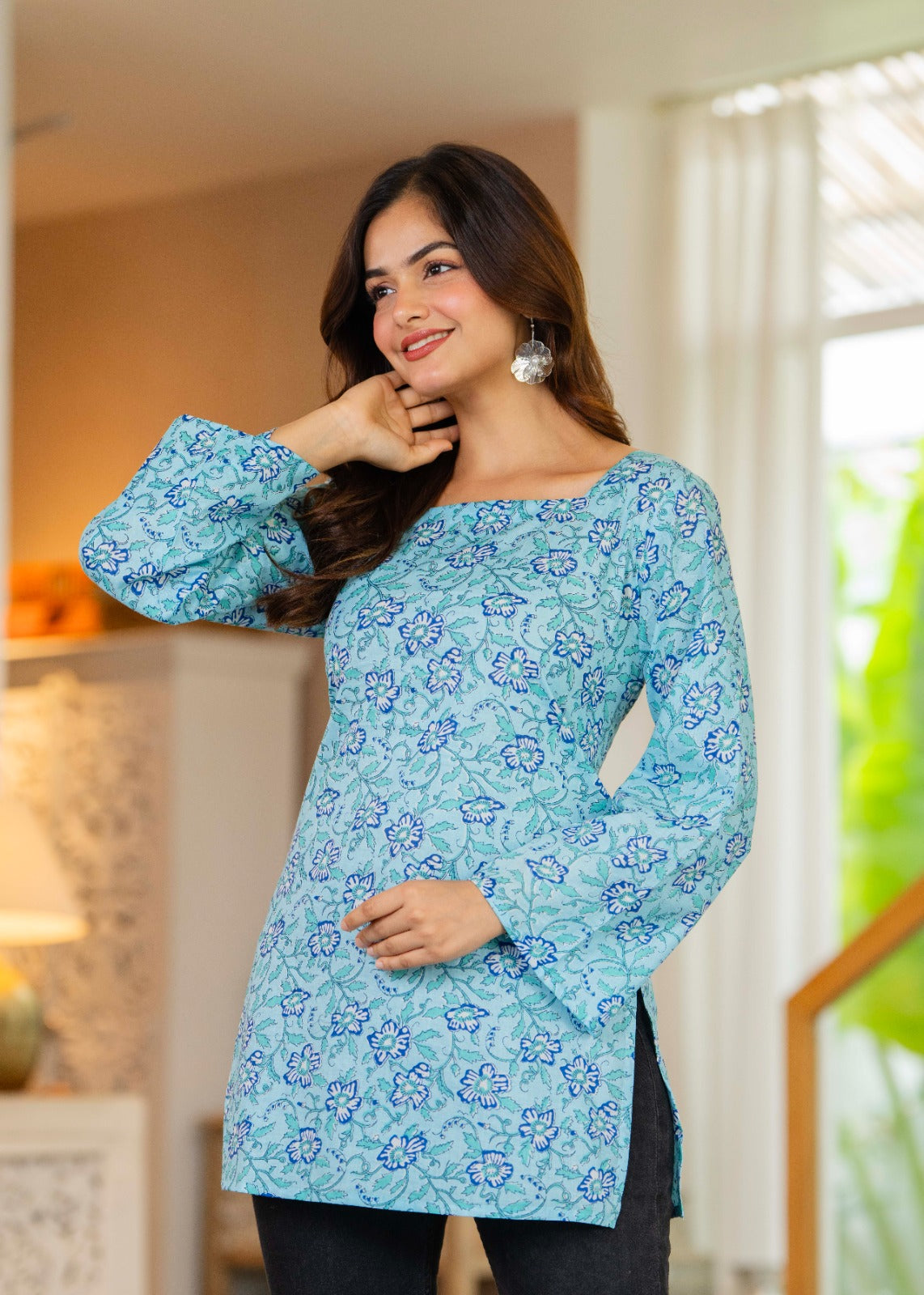 Heer Square-Neck Short Kurti